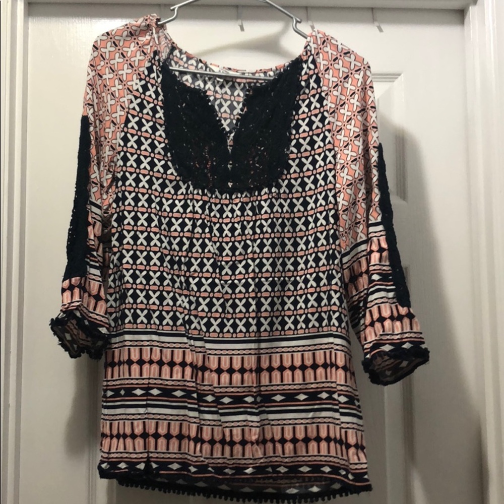 Crown & Ivy navy and pink top